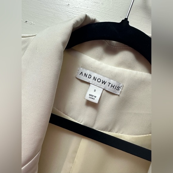 Cream Oversized Blazer - Picture 3 of 4